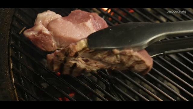 Стейк из свинины на гриле Weber - легко, быстро и вкусно! смотреть онлайн