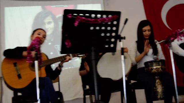 2015 GİTAR KURSU KONSERİ BOLU ZÜBEYDE H. AND. M. KIZ M. L. Hazrli İBRAHİM ÇETİN смотреть онлайн