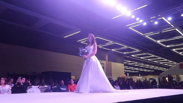 Wedding Fashion Show - Seattle, WA MVI 1017 смотреть онлайн