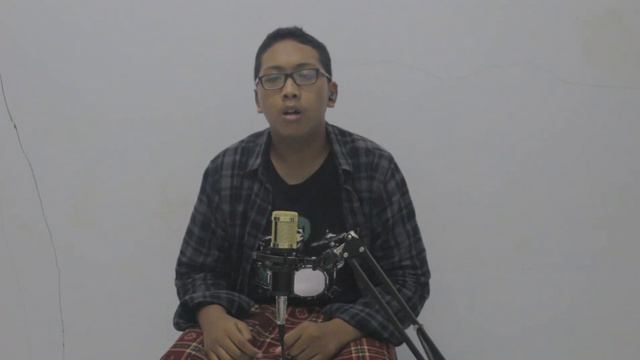 Ahmad Zaki Maulana Akbar_SMP IT Ummul Quro_Mengejar Matahari смотреть онлайн