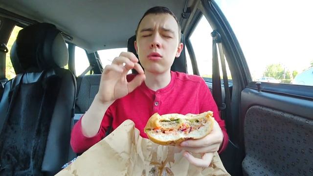DIMAVIPER КУПИЛ ОЧЕНЬ ВКУСНЫЙ БУРГЕР ЗА 220 РУБЛЕЙ!