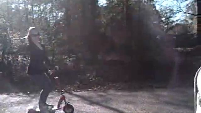 MotoScooter: Mongo Style смотреть онлайн