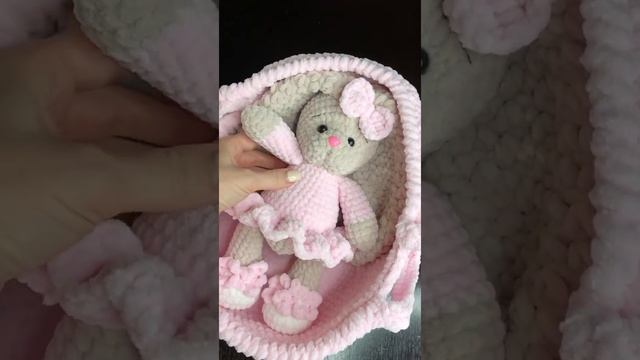 Зайка в люльке. Вязаные игрушки. Игрушки крючком ? смотреть онлайн