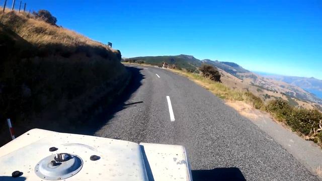 2 SERIES Land Rovers exploring some of the old tracks around Banks Peninsula New Zealand смотреть онлайн