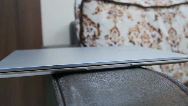 HONOR MagicBook 15 unboxing - popup webcam hidden in Key! смотреть онлайн