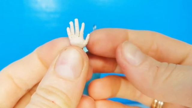 Clay Sculpture - Frozen Elsa Made From Plasticine Clay