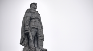 В Болгарии разгорелся скандал из-за желания властей снести памятник «Алеше»
