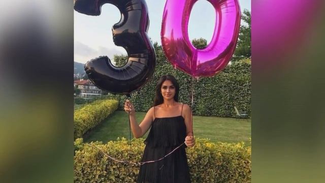 Как выглядит родная сестра одного из самых красивых актёров Турции. смотреть онлайн