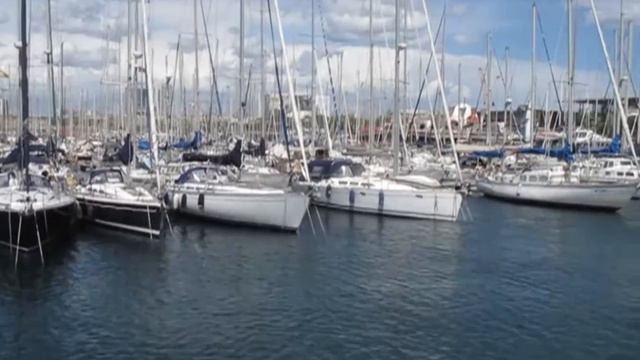 Набережная Барселоны, Испания смотреть онлайн