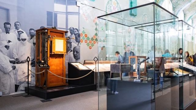 Sant Pau des de casa! visita guiada virtual al Recinte Modernista смотреть онлайн