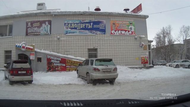 Зеркала в машине только что-б губки подкрасить? смотреть онлайн