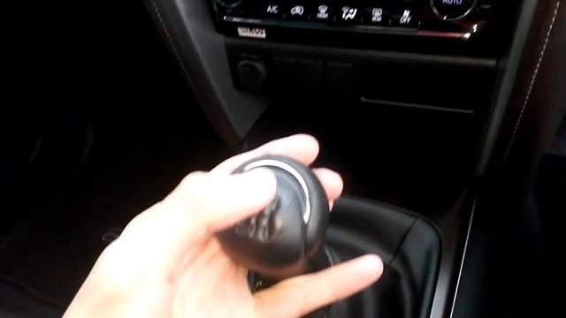 Toyota Fortuner 2.4 G DIESEL M/T (2018) | Kupas Eksterior-Interior смотреть онлайн