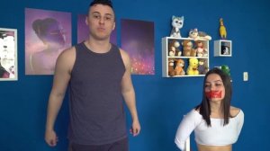 ESCAPE Challenge!! ?RED TAPE? (Chair/Cadeira) | Carla