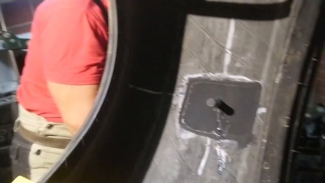 Экспресс ремонт протектора на "жирной" грузовой шине MICHELIN. Эксклюзивный лайфхак! смотреть онлайн