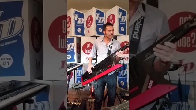 Roland AX Edge, Roland PR 100 Sequencer, new ID Lube background смотреть онлайн