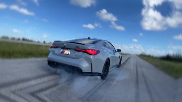 Бернаут на BMW M4 G82 смотреть онлайн