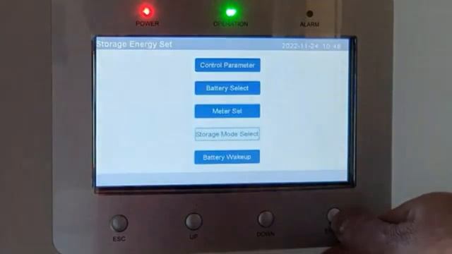 Solis Hybrid Inverter, How to set the charge time ! смотреть онлайн