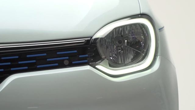 The new Renault Twingo Z.E. - More than ever the Queen of the city смотреть онлайн
