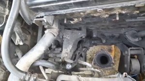 Вот где находится  и  как снимается датчик коленвала. Двигатель экотек 2.0 .