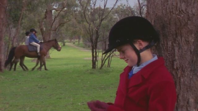 Saddle Club’s Origin Story: Race to Save Stevie! | THE SADDLE CLUB смотреть онлайн