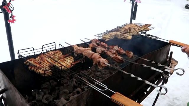 Масленичные гулянья прошли в Костюковичах смотреть онлайн