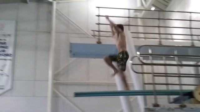Jon, Guildford, 105c Springboard dive 2 смотреть онлайн