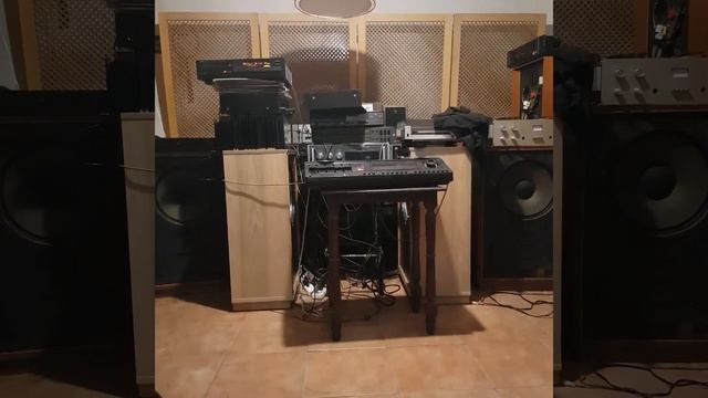 Preamplifier philips germanio & yamaha m 2 & tannoy red monitor 15 смотреть онлайн
