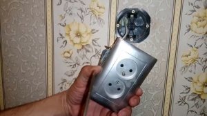 Розетка не держится в стене/Как закрепить розетку