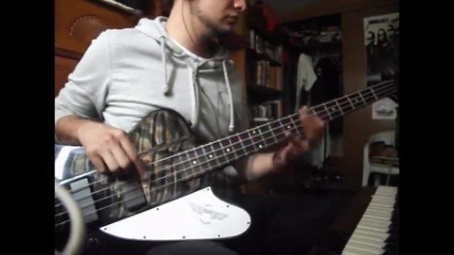 Muse Bass Cover - Hysteria