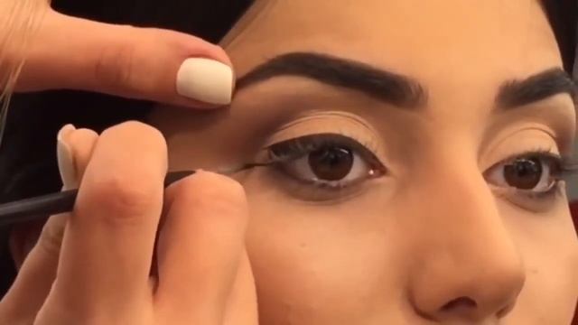 ✧Макияж со стрелкой/ Визажист- Амина Даудова✧ смотреть онлайн