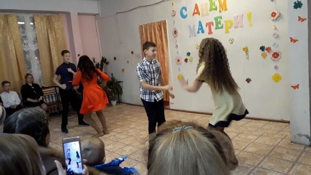 Танец посвящён мамам на "День матери" 2020 год. смотреть онлайн