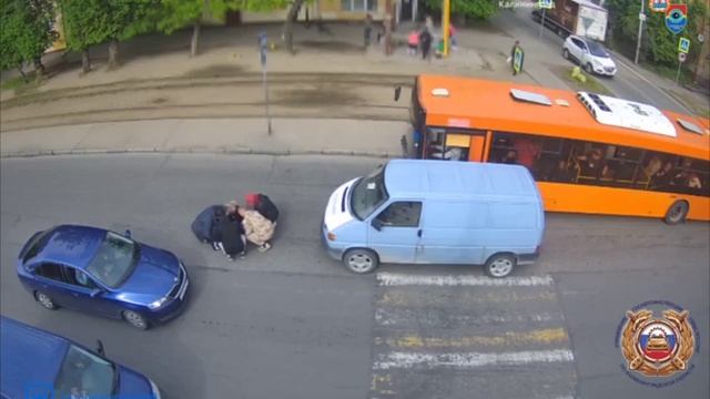 Наезд на пешехода на Аллее Смелых в Калининграде смотреть онлайн