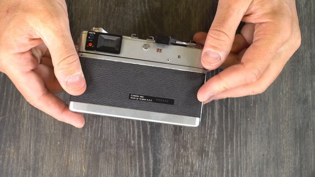 Canon Canonet G-III QL17 Rangefinder Camera Manual Demonstrating The Camera Interface And Operation