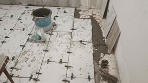 Укладываем напольную плитку. Керамогранит 60^30 на пол. Теплый пол под плитку.