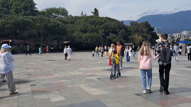 ЯЛТА.РЕАЛЬНАЯ ОБСТАНОВКА!ЛЮДИ уже ЕДУТ?Крым.26.05.23 смотреть онлайн