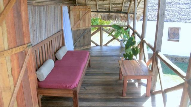 Les Dauphins De Nosy Be - Nosy-Be - Madagascar смотреть онлайн