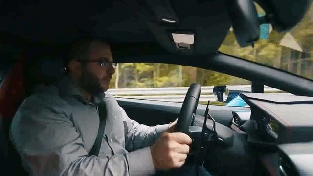 DT Test Drive--700 HP VW Golf R HGP vs Lamborghini Huracan смотреть онлайн