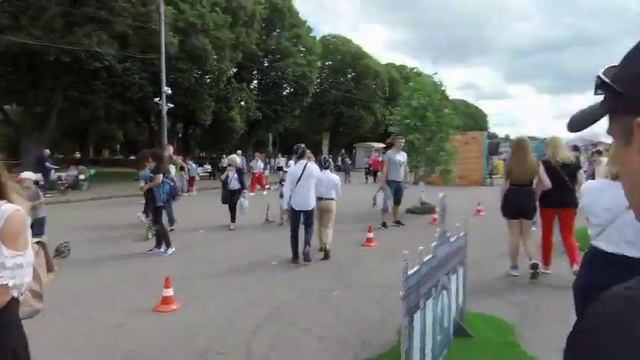 Прогулка по парку Горького смотреть онлайн