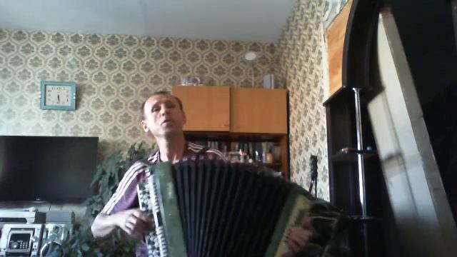 Есть красивая одна девушка на земле под баян смотреть онлайн