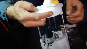 Замена бензонасоса на Альмере N16.