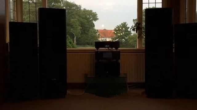 High End Audio Infinity kappa 9.2i & 8.2i Rotel RB1090 Bob Uijttewaal смотреть онлайн