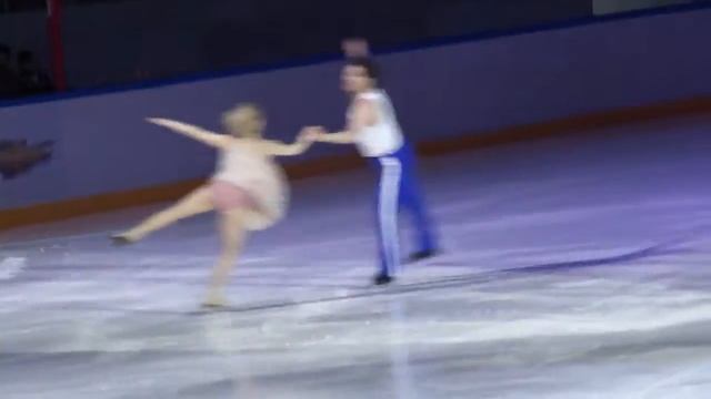 Красивый танец на льду. смотреть онлайн