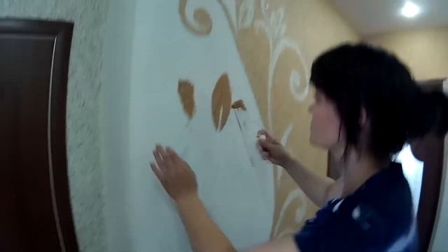 Создание рисунка жидкими обоями в прихожей – участники акции Ремонт с SILK PLASTER 2019 смотреть онлайн