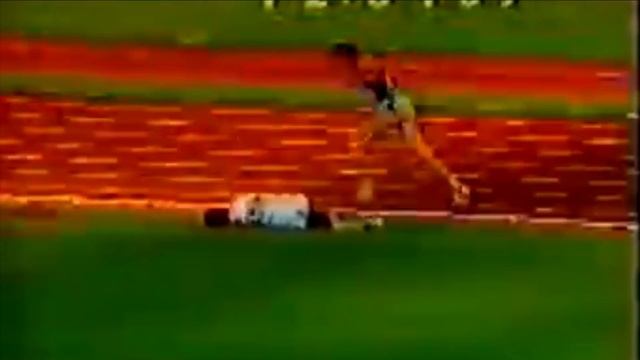 10,000 Meter WORLD RECORD HISTORY!! The Road to 25:59! смотреть онлайн