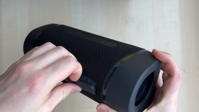 Sony SRS-XB33 Extra Bass Wireless Speaker Unboxing смотреть онлайн