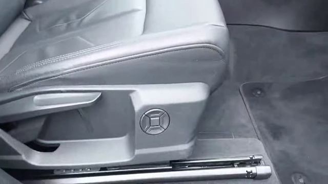 201D10577 - 2020 Audi Q3 35 TFSI 150HP SE 43,950 смотреть онлайн