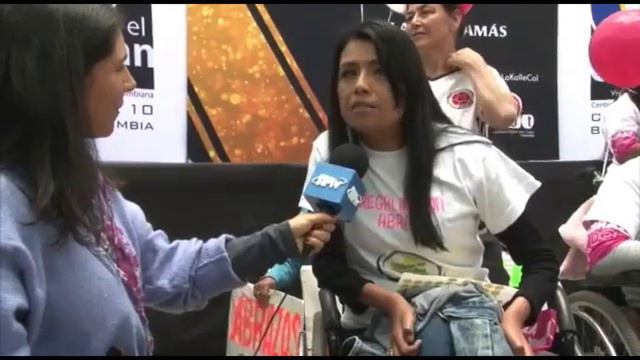 ABRAZOS, QUE NO SOLO SON UNA FORMA DE EXPRESAR SOLIDARIDAD Y CARIÑO смотреть онлайн