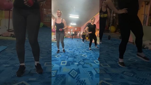 ТРЕНИРОВКА НА ВСЁ ТЕЛО за 7 минут. ПРЕСС, руки, ягодицы, бедра. Тренировка , когда нет времени. смотреть онлайн