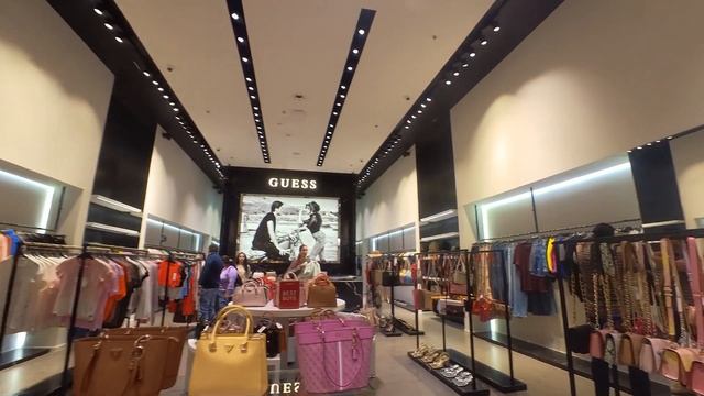 Dubai The Outlet Village 2023| Dubai Outlet Mall | Dubai Shopping | смотреть онлайн