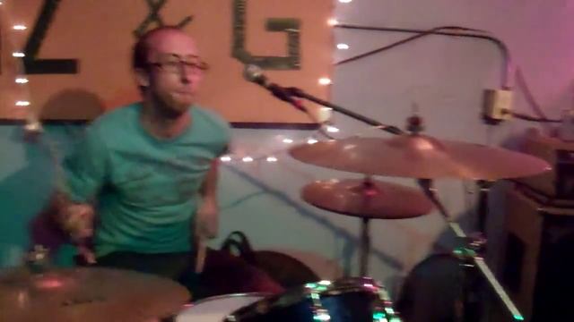 Sass Dragons - Makin' Love (live at VLHS, 8/30/2012) смотреть онлайн